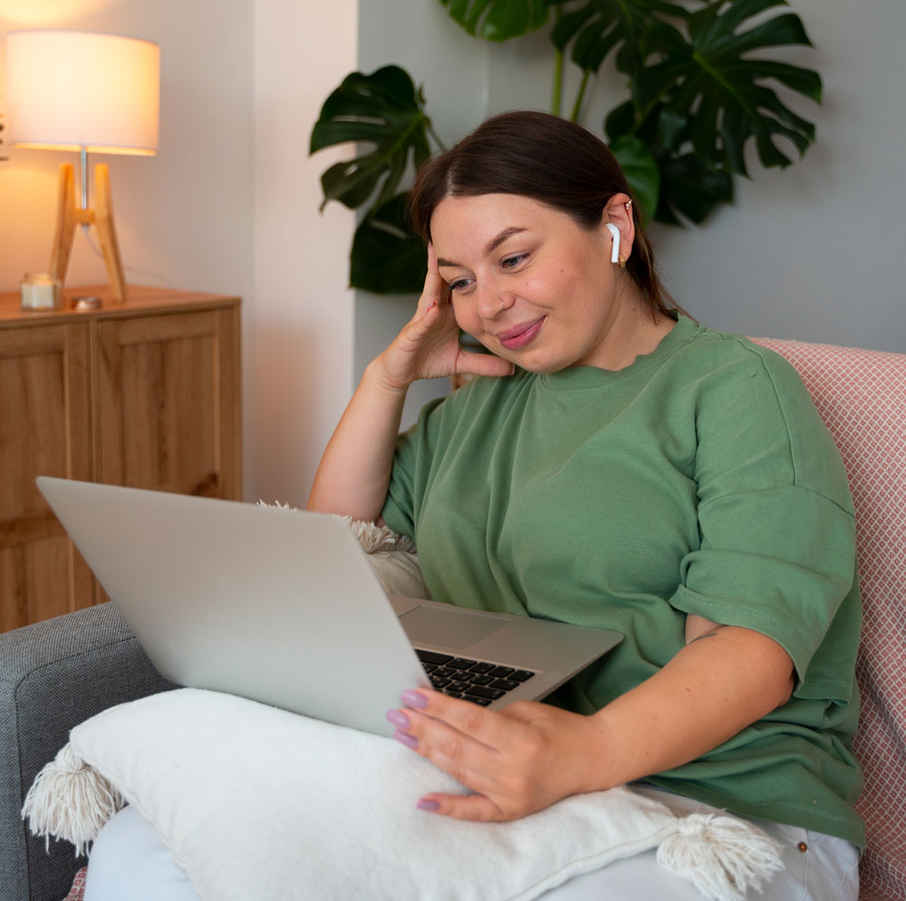 indivudual theraphy a women making a video call